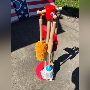 Melissa & Doug kids cleaning set toy